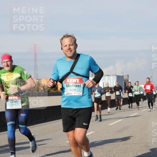 03.10.2025 - Köhlbrandbrückenlauf Jannik Wohlers http://msf.ph/oto/9090640 03.10.2025 09:59:05 Position 3 3348, 3229 meine-sportfotos.de