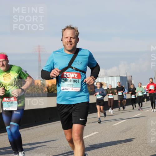 03.10.2025 - Köhlbrandbrückenlauf Jannik Wohlers http://msf.ph/oto/9090652 03.10.2025 09:59:05 Position 3 3348, 3229 meine-sportfotos.de