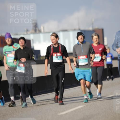 03.10.2025 - Köhlbrandbrückenlauf Jannik Wohlers http://msf.ph/oto/9090665 03.10.2025 10:10:29 Position 3 097, 2863 meine-sportfotos.de