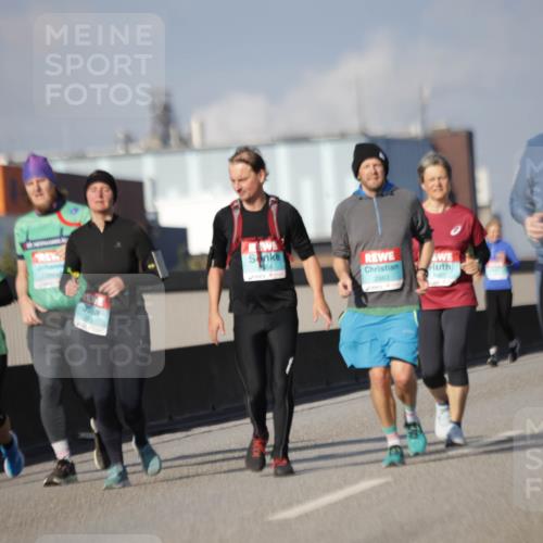 03.10.2025 - Köhlbrandbrückenlauf Jannik Wohlers http://msf.ph/oto/9090668 03.10.2025 10:10:29 Position 3 2863, 1097 meine-sportfotos.de