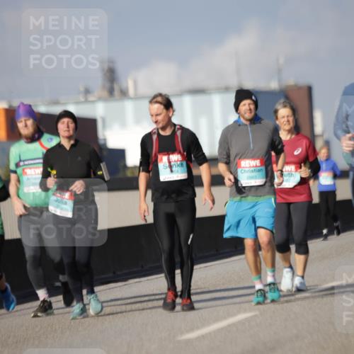 03.10.2025 - Köhlbrandbrückenlauf Jannik Wohlers http://msf.ph/oto/9090677 03.10.2025 10:10:29 Position 3 2863 meine-sportfotos.de
