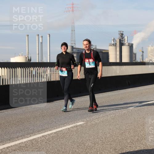 03.10.2025 - Köhlbrandbrückenlauf Lena Gebhardt http://msf.ph/oto/9090689 03.10.2025 10:07:42 Position 2  meine-sportfotos.de