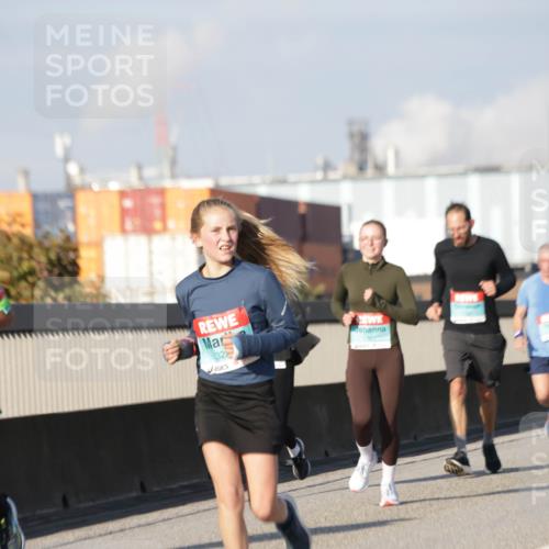 03.10.2025 - Köhlbrandbrückenlauf Jannik Wohlers http://msf.ph/oto/9090693 03.10.2025 09:59:06 Position 3 322, 1761 meine-sportfotos.de