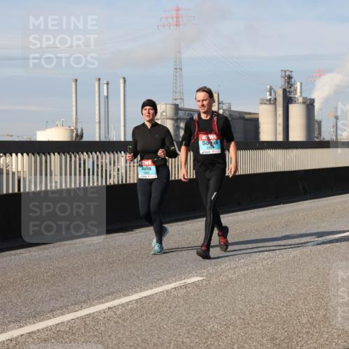 03.10.2025 - Köhlbrandbrückenlauf Lena Gebhardt http://msf.ph/oto/9090711 03.10.2025 10:07:42 Position 2 3383 meine-sportfotos.de