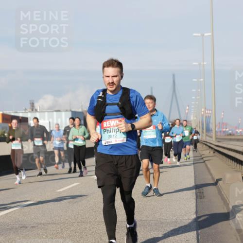 03.10.2025 - Köhlbrandbrückenlauf Jannik Wohlers http://msf.ph/oto/9090714 03.10.2025 09:59:07 Position 3 2812 meine-sportfotos.de