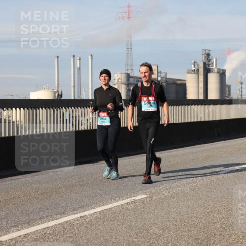 03.10.2025 - Köhlbrandbrückenlauf Lena Gebhardt http://msf.ph/oto/9090718 03.10.2025 10:07:42 Position 2 3383 meine-sportfotos.de