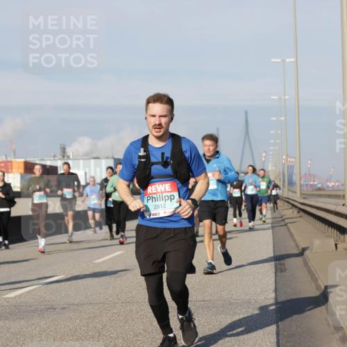 03.10.2025 - Köhlbrandbrückenlauf Jannik Wohlers http://msf.ph/oto/9090731 03.10.2025 09:59:08 Position 3 2812 meine-sportfotos.de