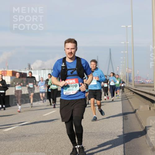 03.10.2025 - Köhlbrandbrückenlauf Jannik Wohlers http://msf.ph/oto/9090738 03.10.2025 09:59:08 Position 3 2812 meine-sportfotos.de