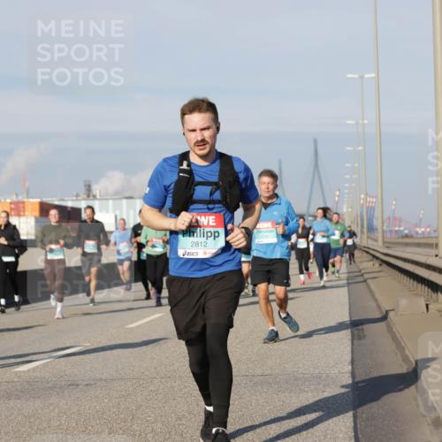 03.10.2025 - Köhlbrandbrückenlauf Jannik Wohlers http://msf.ph/oto/9090744 03.10.2025 09:59:08 Position 3 2812 meine-sportfotos.de