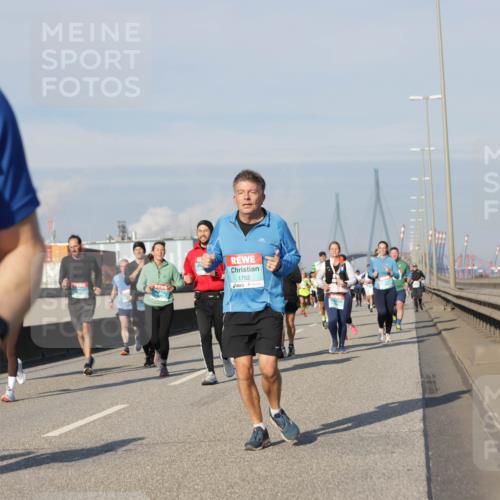 03.10.2025 - Köhlbrandbrückenlauf Jannik Wohlers http://msf.ph/oto/9090750 03.10.2025 09:59:09 Position 3 1752 meine-sportfotos.de