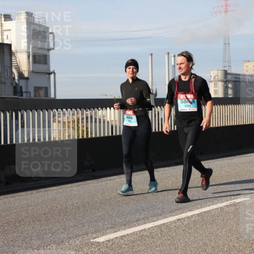 03.10.2025 - Köhlbrandbrückenlauf Lena Gebhardt http://msf.ph/oto/9090751 03.10.2025 10:07:43 Position 2 3384 meine-sportfotos.de