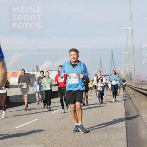 03.10.2025 - Köhlbrandbrückenlauf Jannik Wohlers http://msf.ph/oto/9090761 03.10.2025 09:59:09 Position 3 1752 meine-sportfotos.de