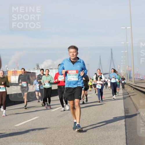 03.10.2025 - Köhlbrandbrückenlauf Jannik Wohlers http://msf.ph/oto/9090765 03.10.2025 09:59:09 Position 3 1752 meine-sportfotos.de