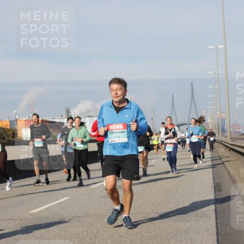 03.10.2025 - Köhlbrandbrückenlauf Jannik Wohlers http://msf.ph/oto/9090790 03.10.2025 09:59:09 Position 3 1752 meine-sportfotos.de