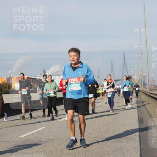 03.10.2025 - Köhlbrandbrückenlauf Jannik Wohlers http://msf.ph/oto/9090793 03.10.2025 09:59:09 Position 3 1752 meine-sportfotos.de