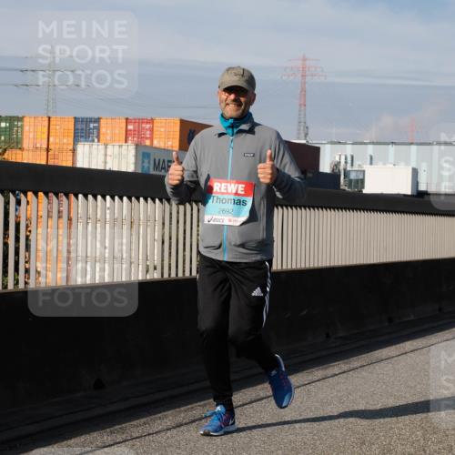 03.10.2025 - Köhlbrandbrückenlauf Fabian Wolf http://msf.ph/oto/9090798 03.10.2025 10:26:38 Position 3 2692 meine-sportfotos.de