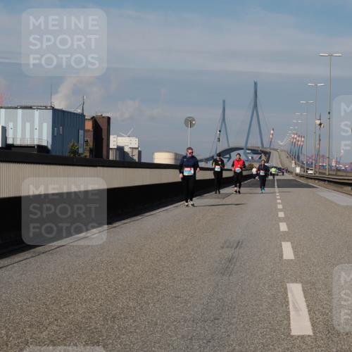 03.10.2025 - Köhlbrandbrückenlauf Fabian Wolf http://msf.ph/oto/9090811 03.10.2025 10:26:42 Position 3 3 meine-sportfotos.de