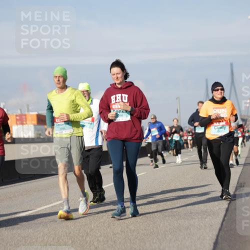 03.10.2025 - Köhlbrandbrückenlauf Jannik Wohlers http://msf.ph/oto/9090814 03.10.2025 10:10:36 Position 3 1097, 1096, 1098, 1867 meine-sportfotos.de