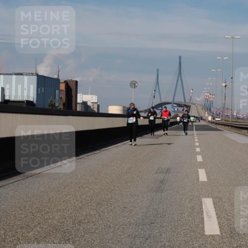 03.10.2025 - Köhlbrandbrückenlauf Fabian Wolf http://msf.ph/oto/9090819 03.10.2025 10:26:43 Position 3 3 meine-sportfotos.de