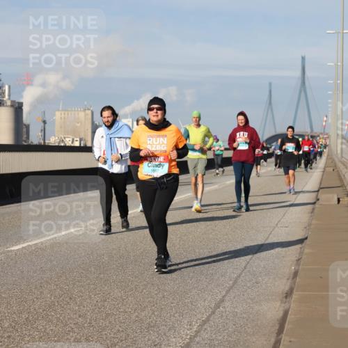 03.10.2025 - Köhlbrandbrückenlauf Lena Gebhardt http://msf.ph/oto/9090824 03.10.2025 10:07:45 Position 2 1867 meine-sportfotos.de
