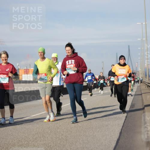 03.10.2025 - Köhlbrandbrückenlauf Jannik Wohlers http://msf.ph/oto/9090842 03.10.2025 10:10:36 Position 3 1097, 1098 meine-sportfotos.de