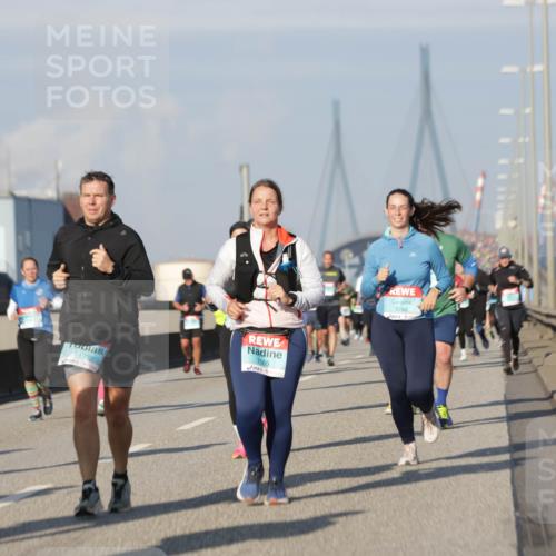 03.10.2025 - Köhlbrandbrückenlauf Jannik Wohlers http://msf.ph/oto/9090844 03.10.2025 09:59:11 Position 3 216, 1492, 1565, 3788 meine-sportfotos.de