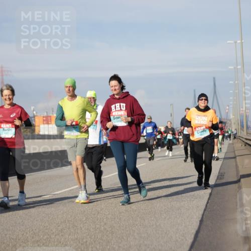 03.10.2025 - Köhlbrandbrückenlauf Jannik Wohlers http://msf.ph/oto/9090847 03.10.2025 10:10:36 Position 3 1097, 1098, 1867 meine-sportfotos.de