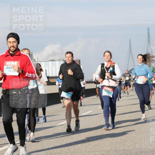 03.10.2025 - Köhlbrandbrückenlauf Jannik Wohlers http://msf.ph/oto/9090850 03.10.2025 09:59:12 Position 3 3580, 3216, 07, 1492 meine-sportfotos.de