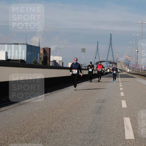 03.10.2025 - Köhlbrandbrückenlauf Fabian Wolf http://msf.ph/oto/9090854 03.10.2025 10:26:47 Position 3 3 meine-sportfotos.de