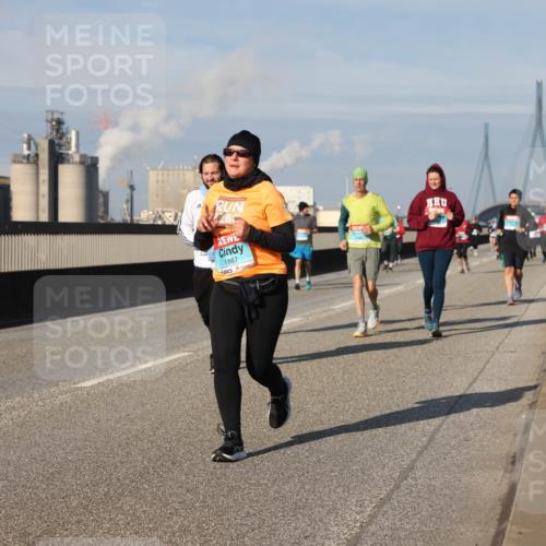 03.10.2025 - Köhlbrandbrückenlauf Lena Gebhardt http://msf.ph/oto/9090856 03.10.2025 10:07:45 Position 2 1867 meine-sportfotos.de