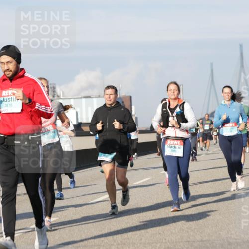 03.10.2025 - Köhlbrandbrückenlauf Jannik Wohlers http://msf.ph/oto/9090865 03.10.2025 09:59:12 Position 3 3580, 3216, 1907, 1492, 1565 meine-sportfotos.de