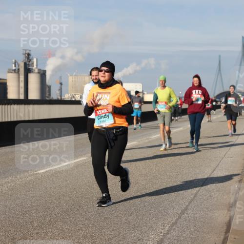 03.10.2025 - Köhlbrandbrückenlauf Lena Gebhardt http://msf.ph/oto/9090866 03.10.2025 10:07:45 Position 2 1867 meine-sportfotos.de