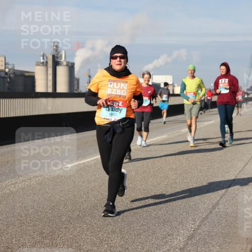 03.10.2025 - Köhlbrandbrückenlauf Lena Gebhardt http://msf.ph/oto/9090870 03.10.2025 10:07:45 Position 2 1867 meine-sportfotos.de