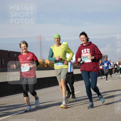 03.10.2025 - Köhlbrandbrückenlauf Jannik Wohlers http://msf.ph/oto/9090891 03.10.2025 10:10:37 Position 3 3384, 1097, 1096, 1098, 1867 meine-sportfotos.de