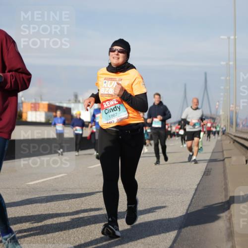 03.10.2025 - Köhlbrandbrückenlauf Jannik Wohlers http://msf.ph/oto/9090905 03.10.2025 10:10:38 Position 3 1098, 1867 meine-sportfotos.de