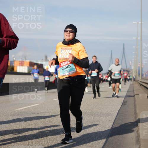 03.10.2025 - Köhlbrandbrückenlauf Jannik Wohlers http://msf.ph/oto/9090909 03.10.2025 10:10:38 Position 3 1098, 1867 meine-sportfotos.de