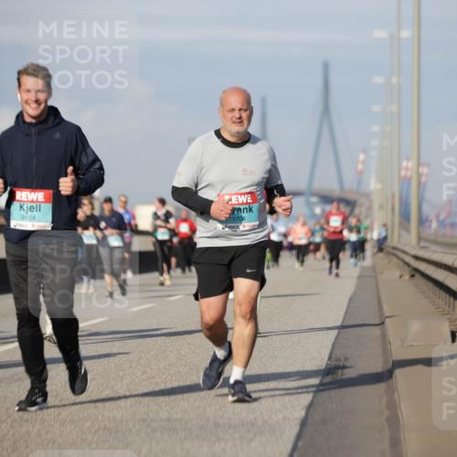03.10.2025 - Köhlbrandbrückenlauf Jannik Wohlers http://msf.ph/oto/9090925 03.10.2025 10:10:41 Position 3 2624, 1704 meine-sportfotos.de