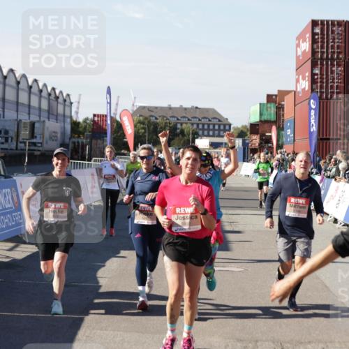 03.10.2025 - Köhlbrandbrückenlauf Jannik Wohlers http://msf.ph/oto/9090933 03.10.2025 13:19:42 Ziel 4981, 5047, 5148, 5647, 5648, 5650, 5838, 5931, 5975, 6382, 6383, 6509, 6600, 6660, 6730 meine-sportfotos.de
