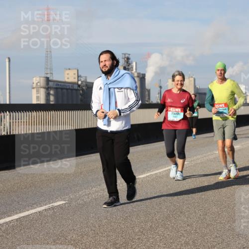 03.10.2025 - Köhlbrandbrückenlauf Lena Gebhardt http://msf.ph/oto/9090945 03.10.2025 10:07:47 Position 2 1098, 1097 meine-sportfotos.de