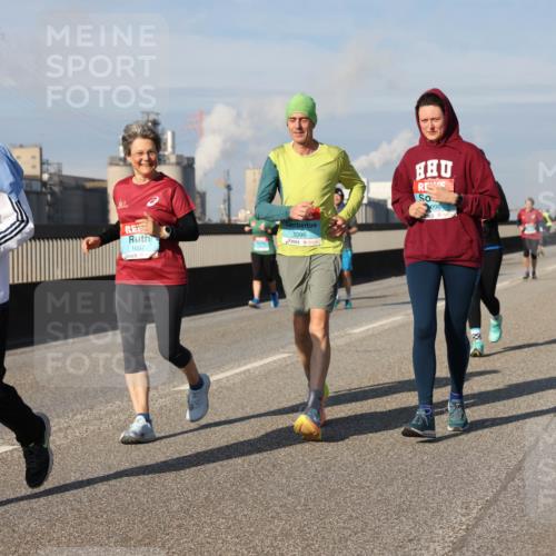 03.10.2025 - Köhlbrandbrückenlauf Lena Gebhardt http://msf.ph/oto/9090994 03.10.2025 10:07:48 Position 2 1097, 1096 meine-sportfotos.de
