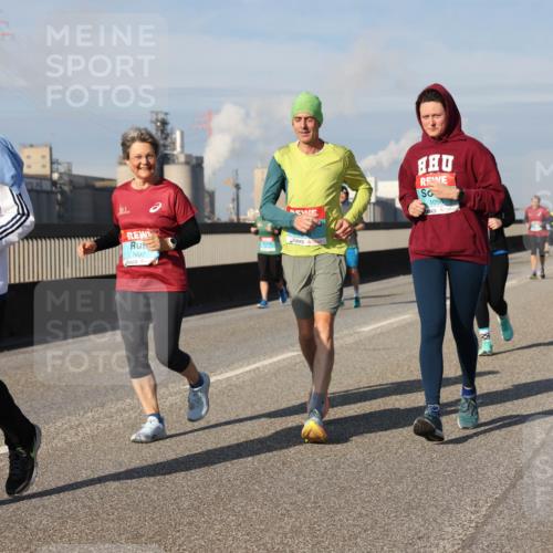 03.10.2025 - Köhlbrandbrückenlauf Lena Gebhardt http://msf.ph/oto/9091002 03.10.2025 10:07:48 Position 2 1097, 1098 meine-sportfotos.de