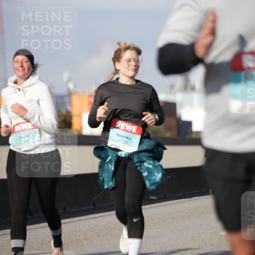 03.10.2025 - Köhlbrandbrückenlauf Jannik Wohlers http://msf.ph/oto/9091013 03.10.2025 10:10:44 Position 3 3746, 3739 meine-sportfotos.de