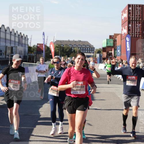 03.10.2025 - Köhlbrandbrückenlauf Jannik Wohlers http://msf.ph/oto/9091041 03.10.2025 13:19:43 Ziel 4981, 5047, 5148, 5647, 5648, 5650, 5838, 5931, 5975, 6382, 6383, 6509, 6600, 6660, 6730 meine-sportfotos.de