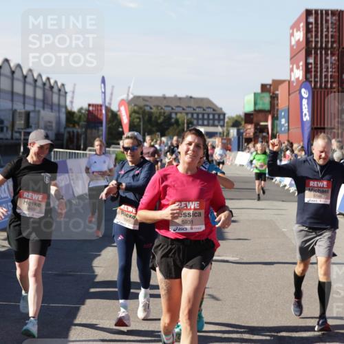 03.10.2025 - Köhlbrandbrückenlauf Jannik Wohlers http://msf.ph/oto/9091049 03.10.2025 13:19:43 Ziel 4981, 5047, 5148, 5647, 5648, 5650, 5838, 5931, 5975, 6382, 6383, 6509, 6600, 6660, 6730 meine-sportfotos.de