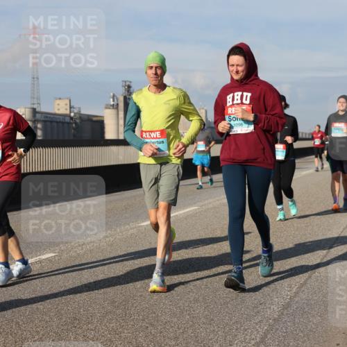 03.10.2025 - Köhlbrandbrückenlauf Lena Gebhardt http://msf.ph/oto/9091054 03.10.2025 10:07:49 Position 2 1097, 1098 meine-sportfotos.de