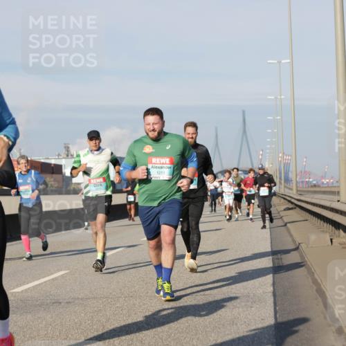 03.10.2025 - Köhlbrandbrückenlauf Jannik Wohlers http://msf.ph/oto/9091057 03.10.2025 09:59:17 Position 3 3788, 1213 meine-sportfotos.de