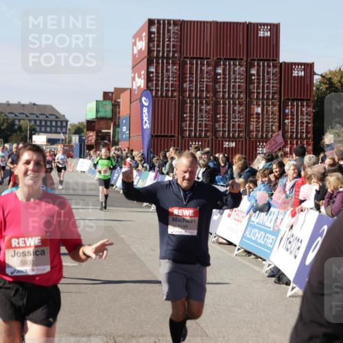 03.10.2025 - Köhlbrandbrückenlauf Jannik Wohlers http://msf.ph/oto/9091069 03.10.2025 13:19:43 Ziel 4981, 5047, 5148, 5647, 5648, 5650, 5838, 5931, 5975, 6382, 6383, 6509, 6600, 6660, 6730 meine-sportfotos.de