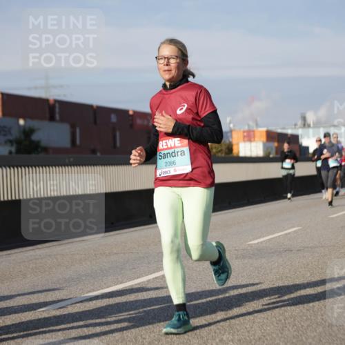 03.10.2025 - Köhlbrandbrückenlauf Jannik Wohlers http://msf.ph/oto/9091075 03.10.2025 10:10:47 Position 3 89, 2086 meine-sportfotos.de