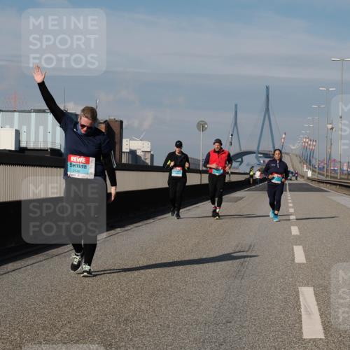 03.10.2025 - Köhlbrandbrückenlauf Fabian Wolf http://msf.ph/oto/9091096 03.10.2025 10:26:54 Position 3 2546, 3 meine-sportfotos.de