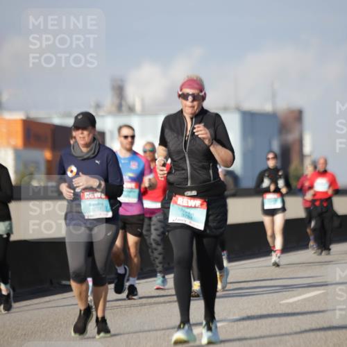 03.10.2025 - Köhlbrandbrückenlauf Jannik Wohlers http://msf.ph/oto/9091102 03.10.2025 10:10:48 Position 3 3737, 3784 meine-sportfotos.de